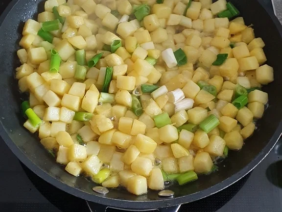 Rezept: Putenschnitzel- Tomatensosse- Gemüsemix- Kartoffelwürfel Bild Nr. 5 Putenschnitzel- Tomatensosse- Gemüsemix- Kartoffelwürfel - Rezept - Bild Nr. 5