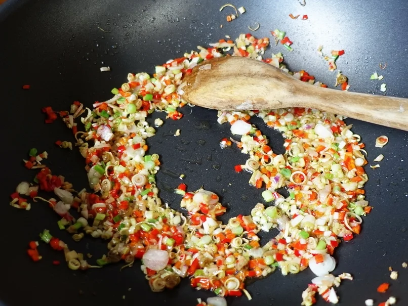 Rezept: Vietnamesischer, pfannengerührter Pok Choi Bild Nr. 8 Vietnamesischer, pfannengerührter Pok Choi - Rezept - Bild Nr. 8