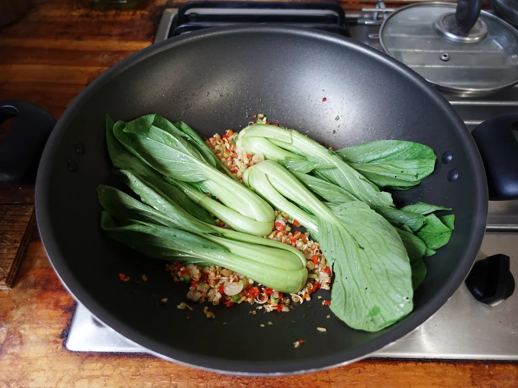 Rezept: Vietnamesischer, pfannengerührter Pok Choi Bild Nr. 9 Vietnamesischer, pfannengerührter Pok Choi - Rezept - Bild Nr. 9