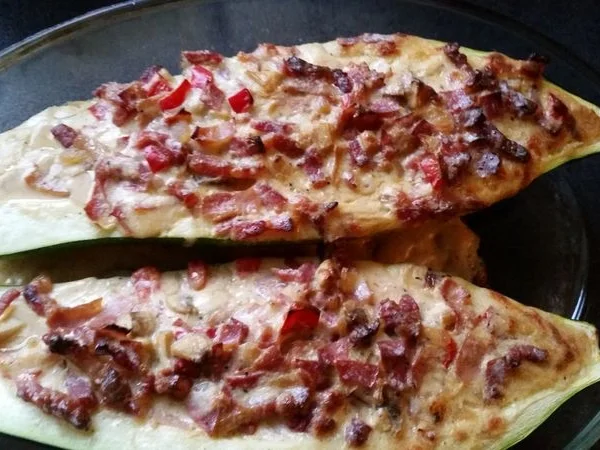 Rezept: Gefüllte Zucchini Bild Nr. 2 Gefüllte Zucchini - Rezept - Bild Nr. 2