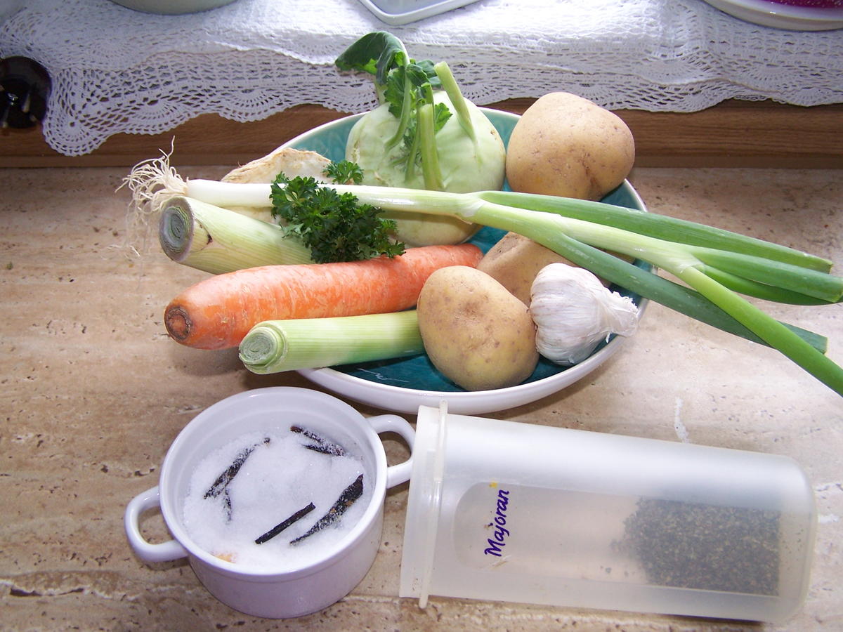 Kartoffel-Gemüse-Suppe mit Einlage und Beilage - Rezept - Bild Nr. 3