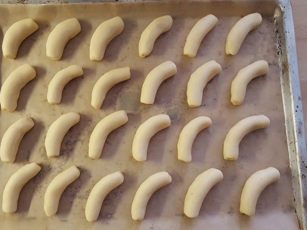 Rezept: Feinste Butter- Mandelhörnchen Bild Nr. 8 Feinste Butter- Mandelhörnchen - Rezept - Bild Nr. 8