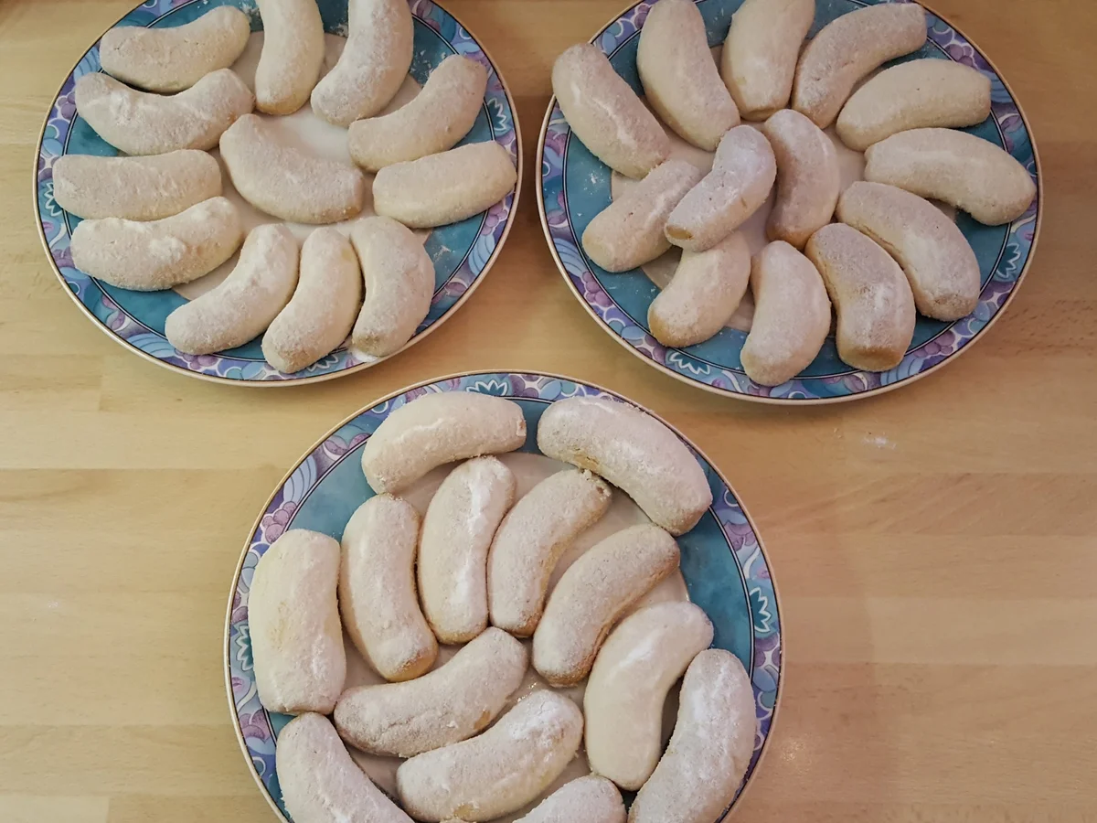 Rezept: Feinste Butter- Mandelhörnchen Bild Nr. 12 Feinste Butter- Mandelhörnchen - Rezept - Bild Nr. 12