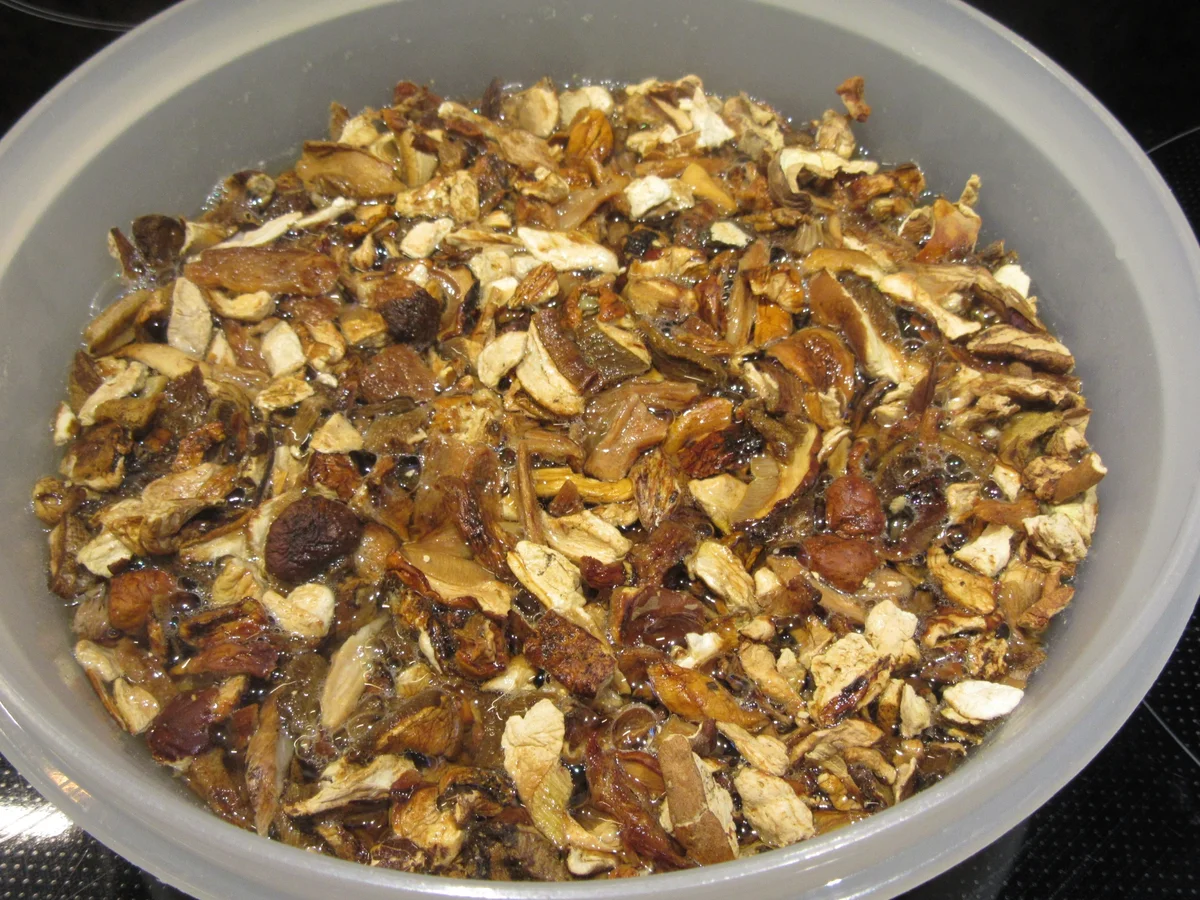 Fleisch: Lammlachse mit Steinpilzkruste und Rosmarinspätzle - Rezept - Bild Nr. 9