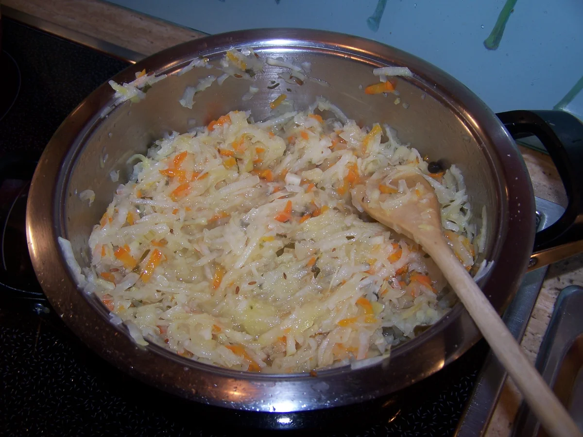 Kohlrabi-Kraut mit feine Bratwürste - Rezept - Bild Nr. 5