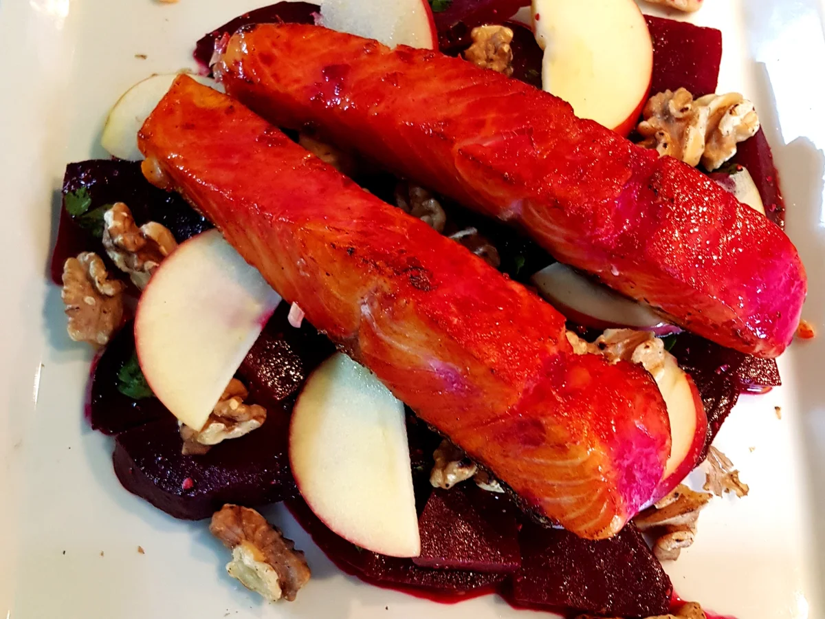 Gebeizter Lachs auf Rote-Bete-Salat - Rezept - Bild Nr. 2
