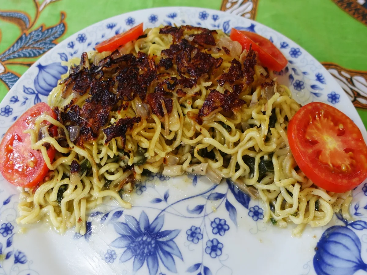 Nudelpfanne mit Kai-Lan und Shimeji-Pilzen - Rezept - Bild Nr. 3