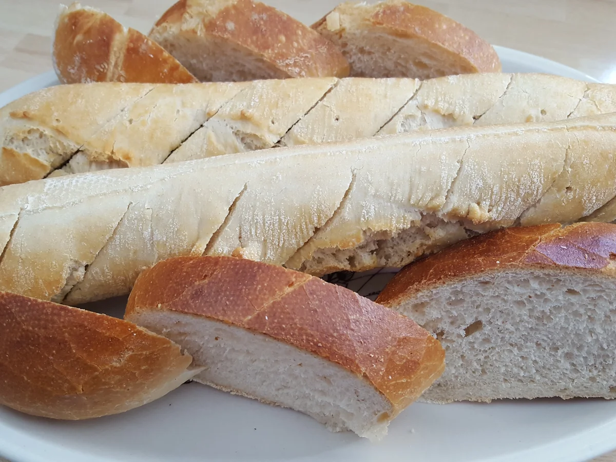 Gebackene Tomaten mit Zwiebeln und Schafskäse in Olivenöl - Rezept - Bild Nr. 8968