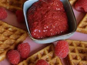 Frühstück: Haferwaffeln mit Himbeer-Marmelade - Rezept - Bild Nr. 2