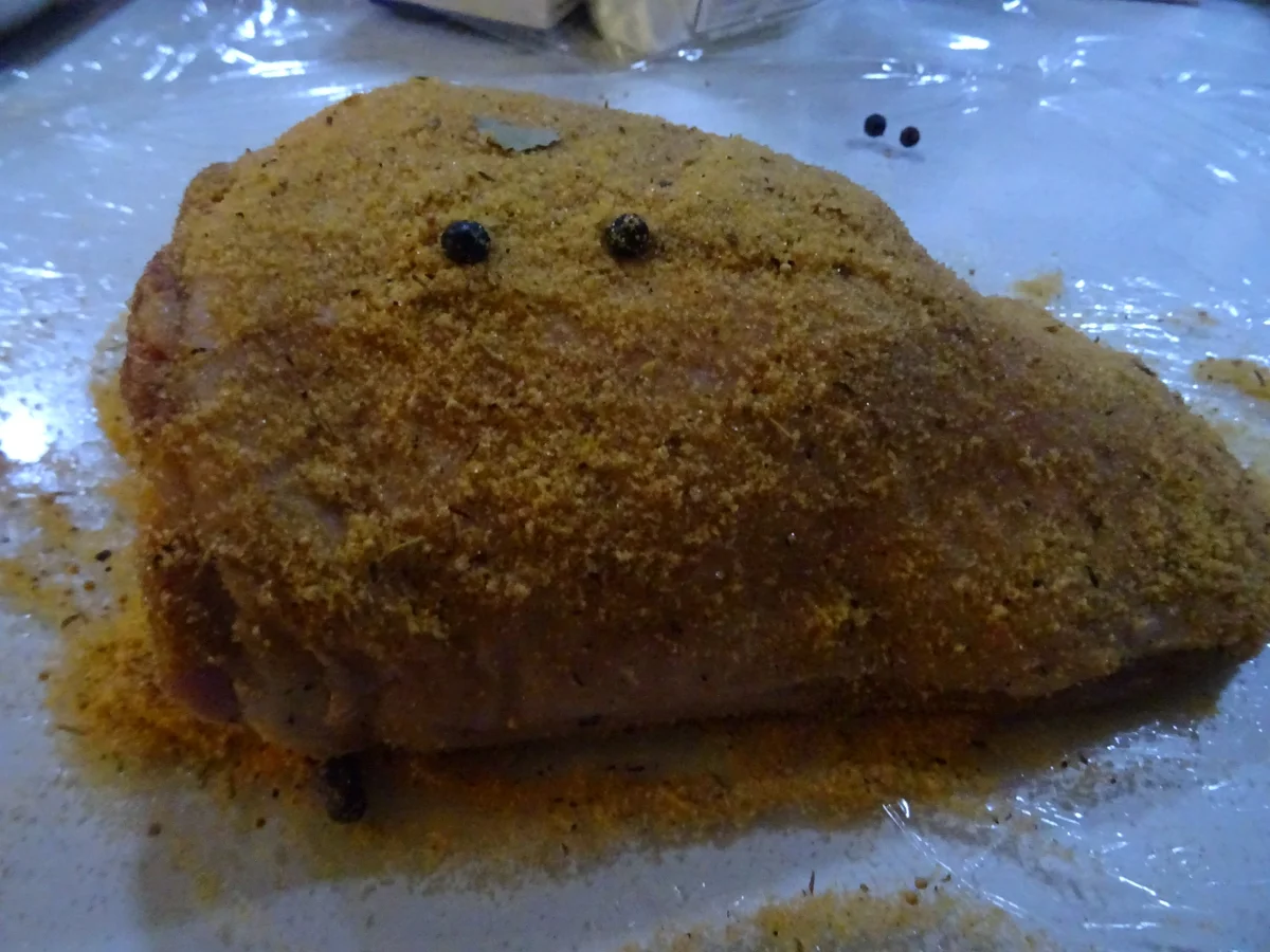 Geräucherte Putenoberkeule mit Speckbohnen in weißer Soße - Rezept - Bild Nr. 5