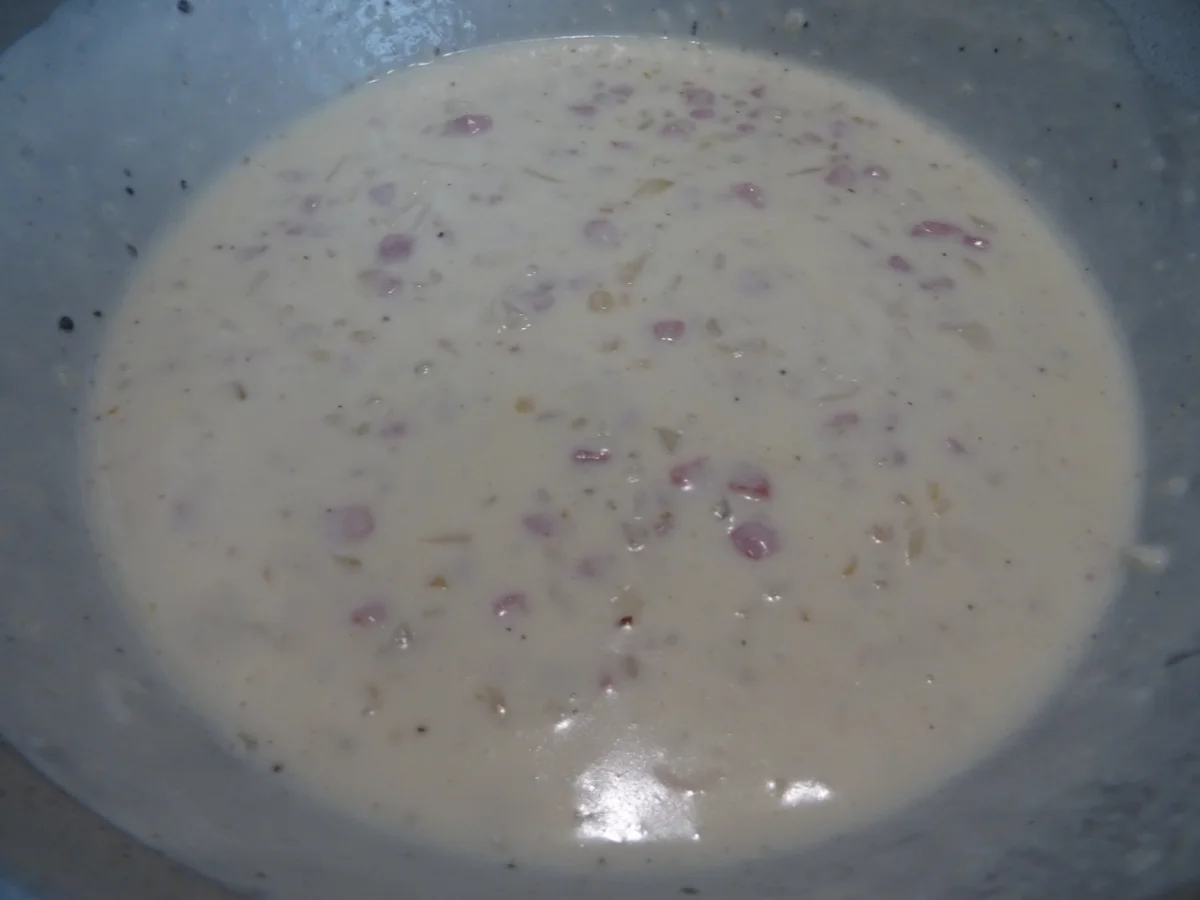 Geräucherte Putenoberkeule mit Speckbohnen in weißer Soße - Rezept - Bild Nr. 8