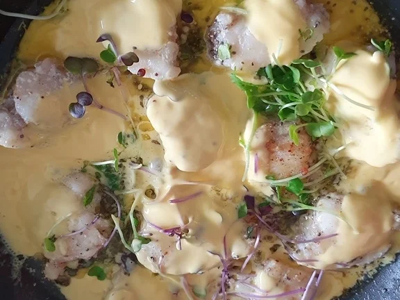 Rezept: Besonderes ist Seeteufel "Lotte" als Gulasch mit geschlagener Buttersahnesosse Bild Nr. 11 Besonderes ist Seeteufel "Lotte" als Gulasch mit geschlagener Buttersahnesosse - Rezept - Bild Nr. 11