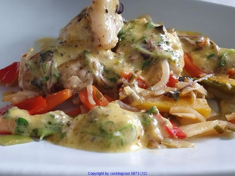 Rezept: Besonderes ist Seeteufel "Lotte" als Gulasch mit geschlagener Buttersahnesosse Bild Nr. 14 Besonderes ist Seeteufel "Lotte" als Gulasch mit geschlagener Buttersahnesosse - Rezept - Bild Nr. 14