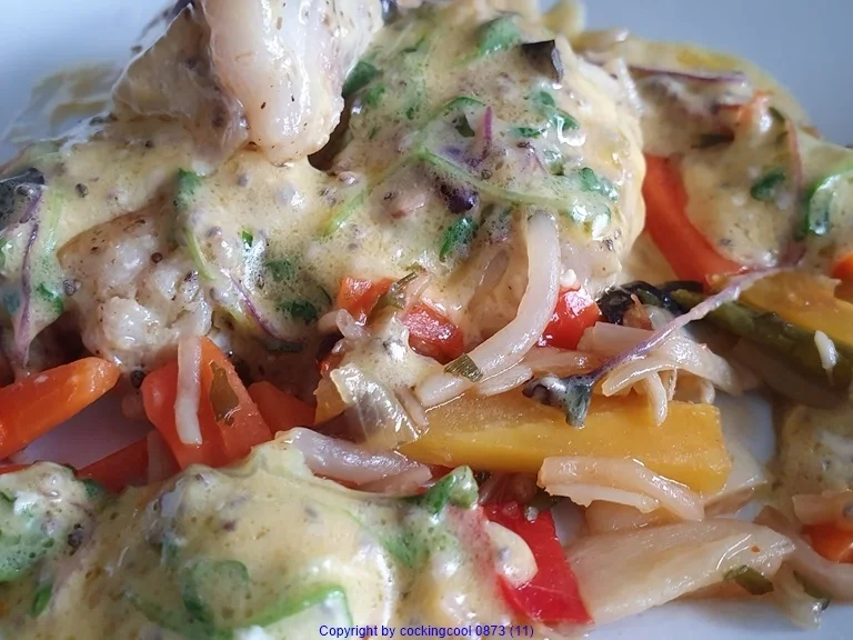 Rezept: Besonderes ist Seeteufel "Lotte" als Gulasch mit geschlagener Buttersahnesosse Bild Nr. 13 Besonderes ist Seeteufel "Lotte" als Gulasch mit geschlagener Buttersahnesosse - Rezept - Bild Nr. 13