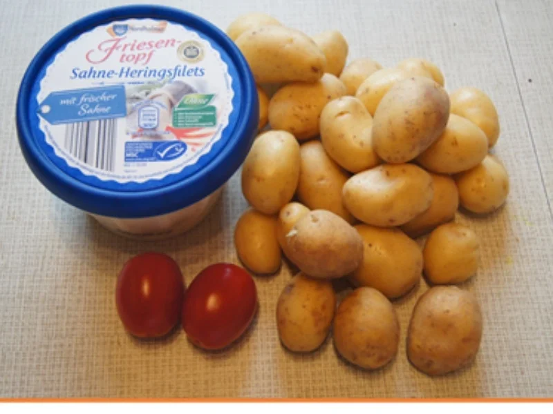 Rezept: Sahne-Heringsfilets mit Pellkartoffel-Drillingen Bild Nr. 3 Sahne-Heringsfilets mit Pellkartoffel-Drillingen - Rezept - Bild Nr. 3