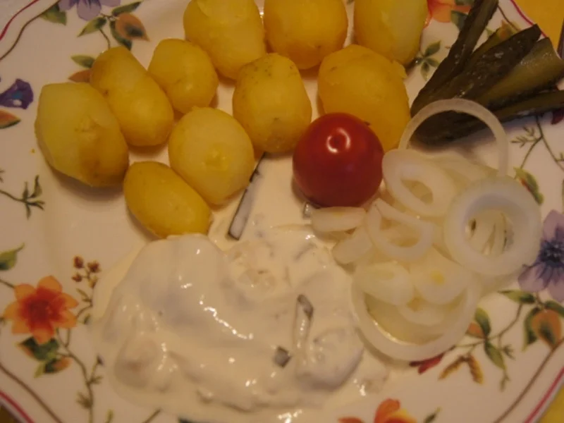 Rezept: Sahne-Heringsfilets mit Pellkartoffel-Drillingen Bild Nr. 9 Sahne-Heringsfilets mit Pellkartoffel-Drillingen - Rezept - Bild Nr. 9