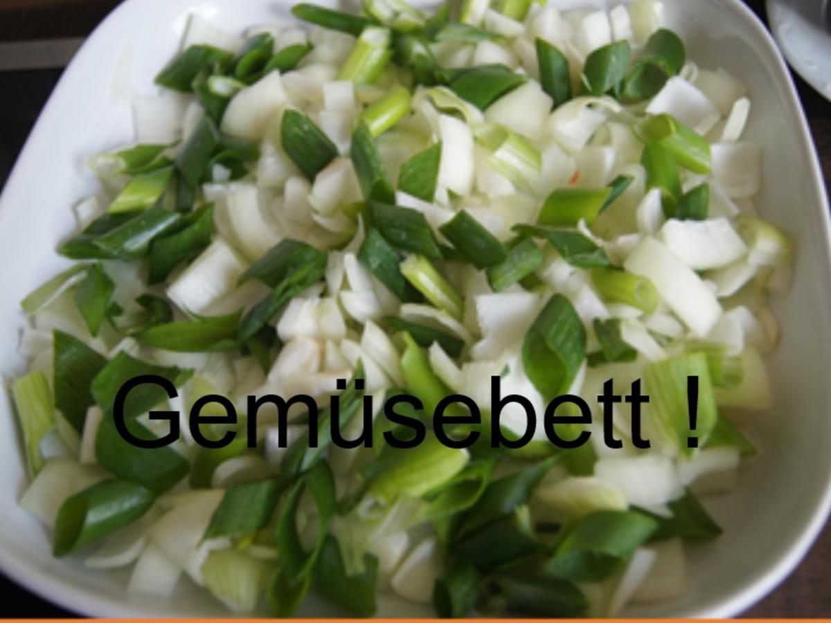 Knusperente auf Gemüsebett mit Erdnusssauce und Süßkartoffelstampf - Rezept - Bild Nr. 4