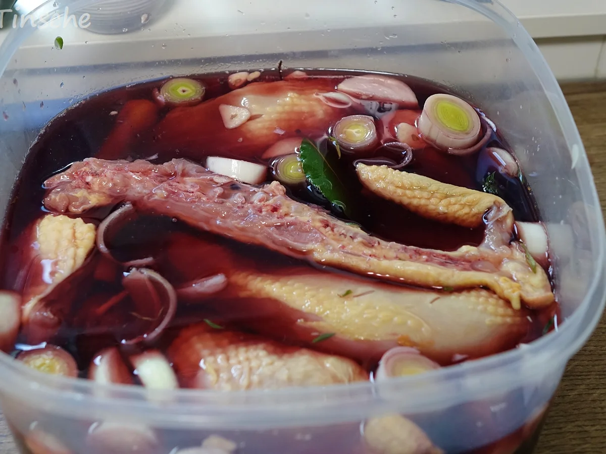 Rezept: Maishähnchen in Pinot noir Bild Nr. 8998 Maishähnchen in Pinot noir - Rezept - Bild Nr. 8998