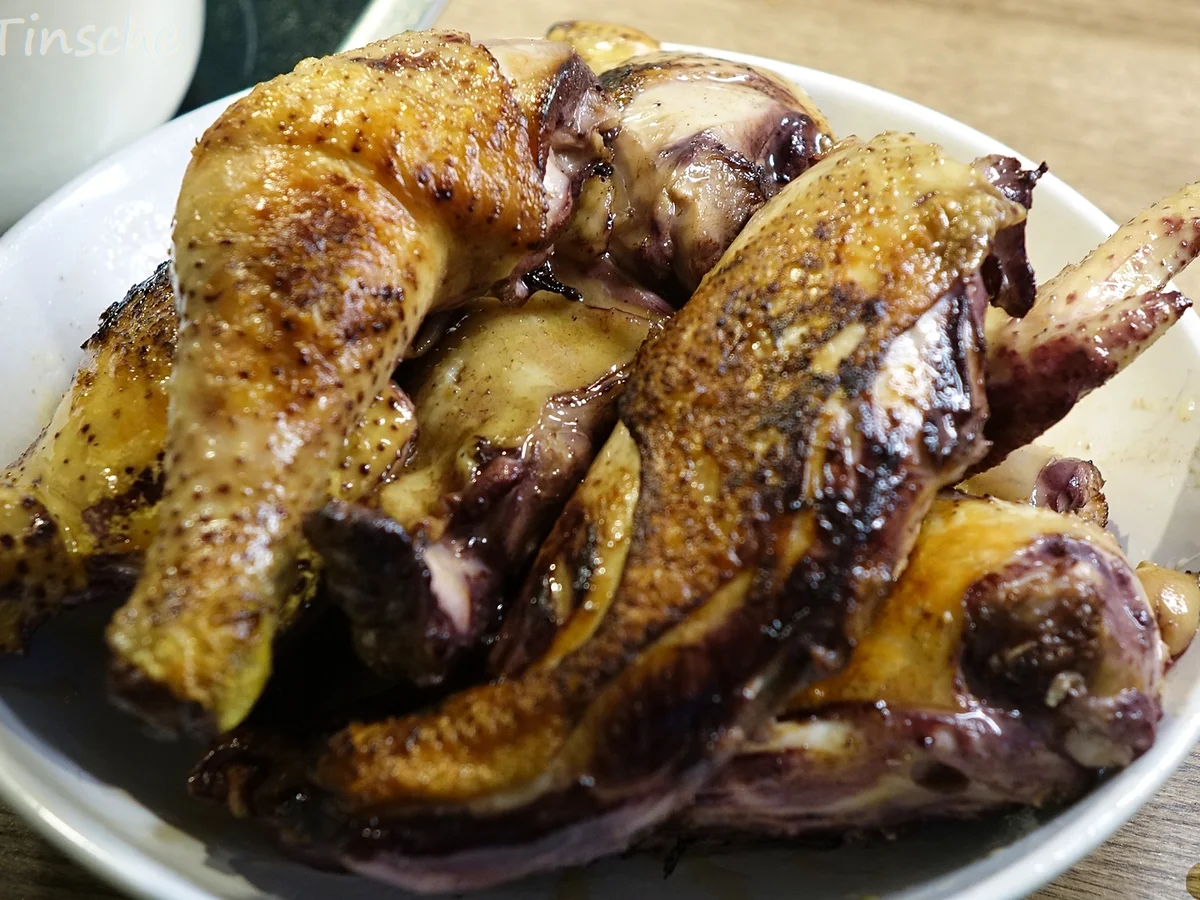 Rezept: Maishähnchen in Pinot noir Bild Nr. 9002 Maishähnchen in Pinot noir - Rezept - Bild Nr. 9002