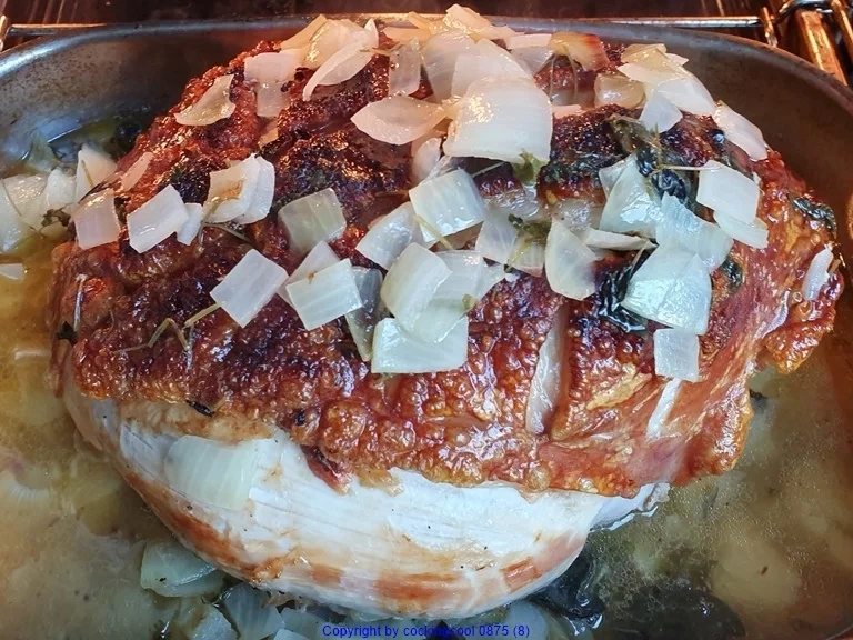 Krustenbraten "exquisite" mit Tagliatelle (Hausgemacht) und Salat nach Gusto - Rezept - Bild Nr. 4
