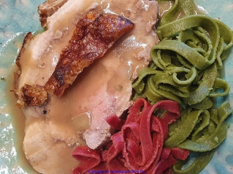 Krustenbraten "exquisite" mit Tagliatelle (Hausgemacht) und Salat nach Gusto - Rezept - Bild Nr. 7