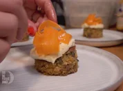 Karottenkuchen, dazu saure Karotten und Dill-Granité - Rezept - Bild Nr. 2