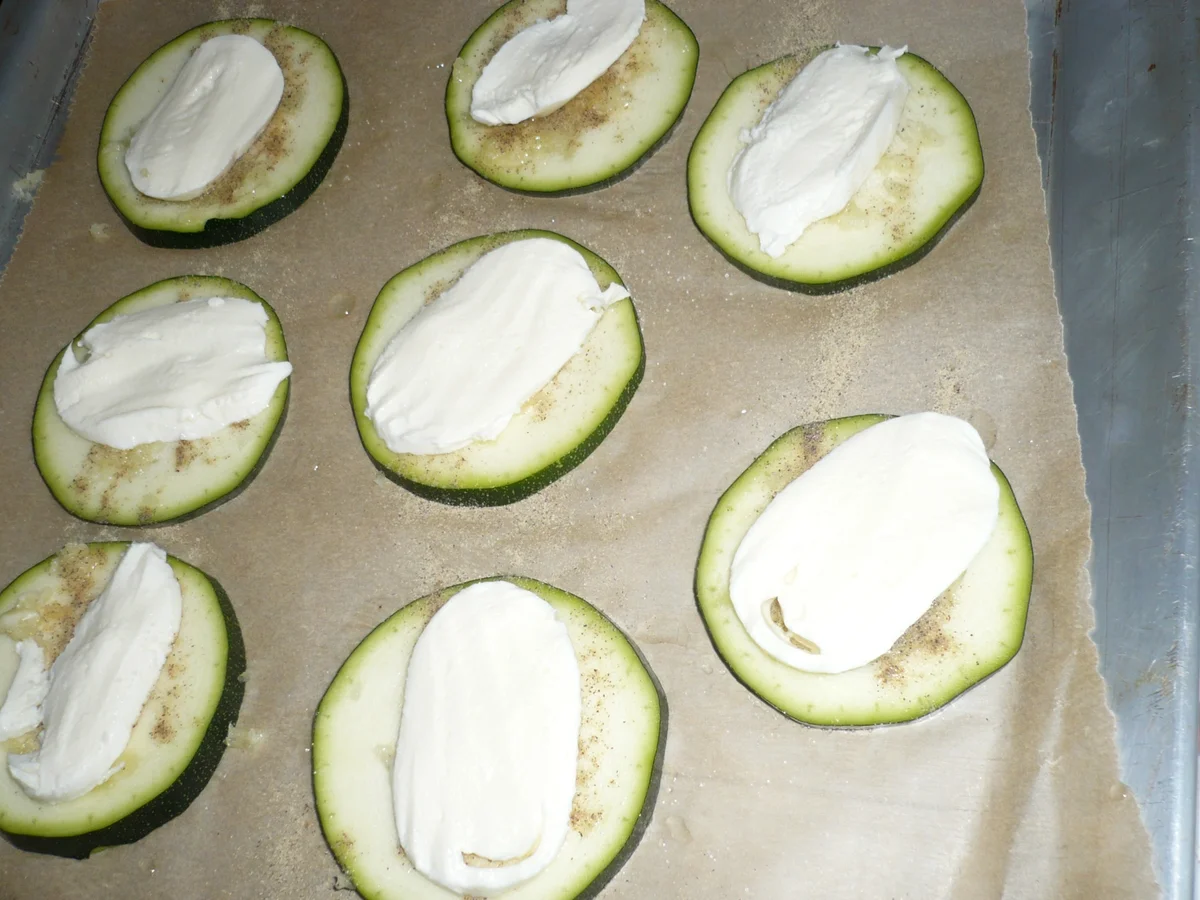 Zucchinischeiben mit Käse überbacken - Rezept - Bild Nr. 4