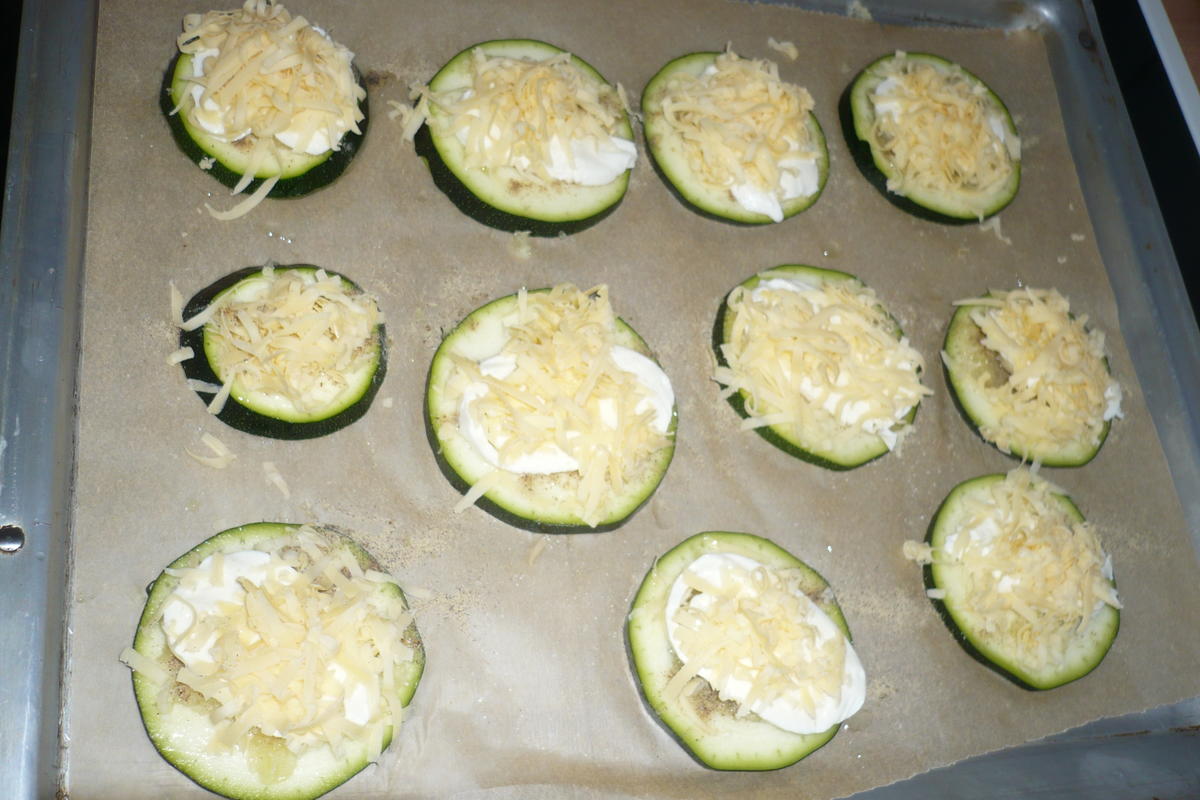 Zucchinischeiben mit Käse überbacken - Rezept - Bild Nr. 5