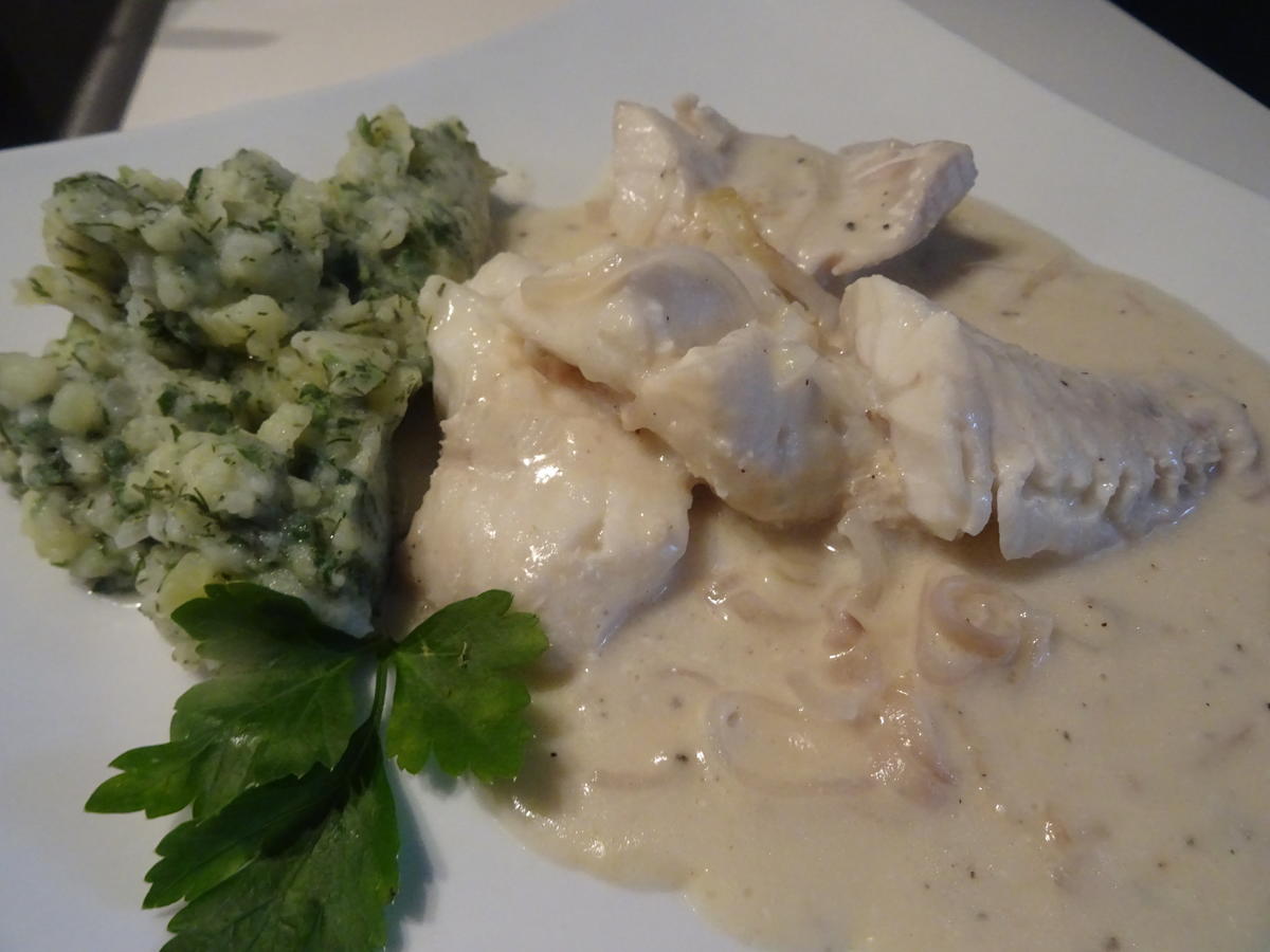 Gedämpftes Hechtfilet mit Gewürztraminer-Senf-Sauce - Rezept - kochbar.de