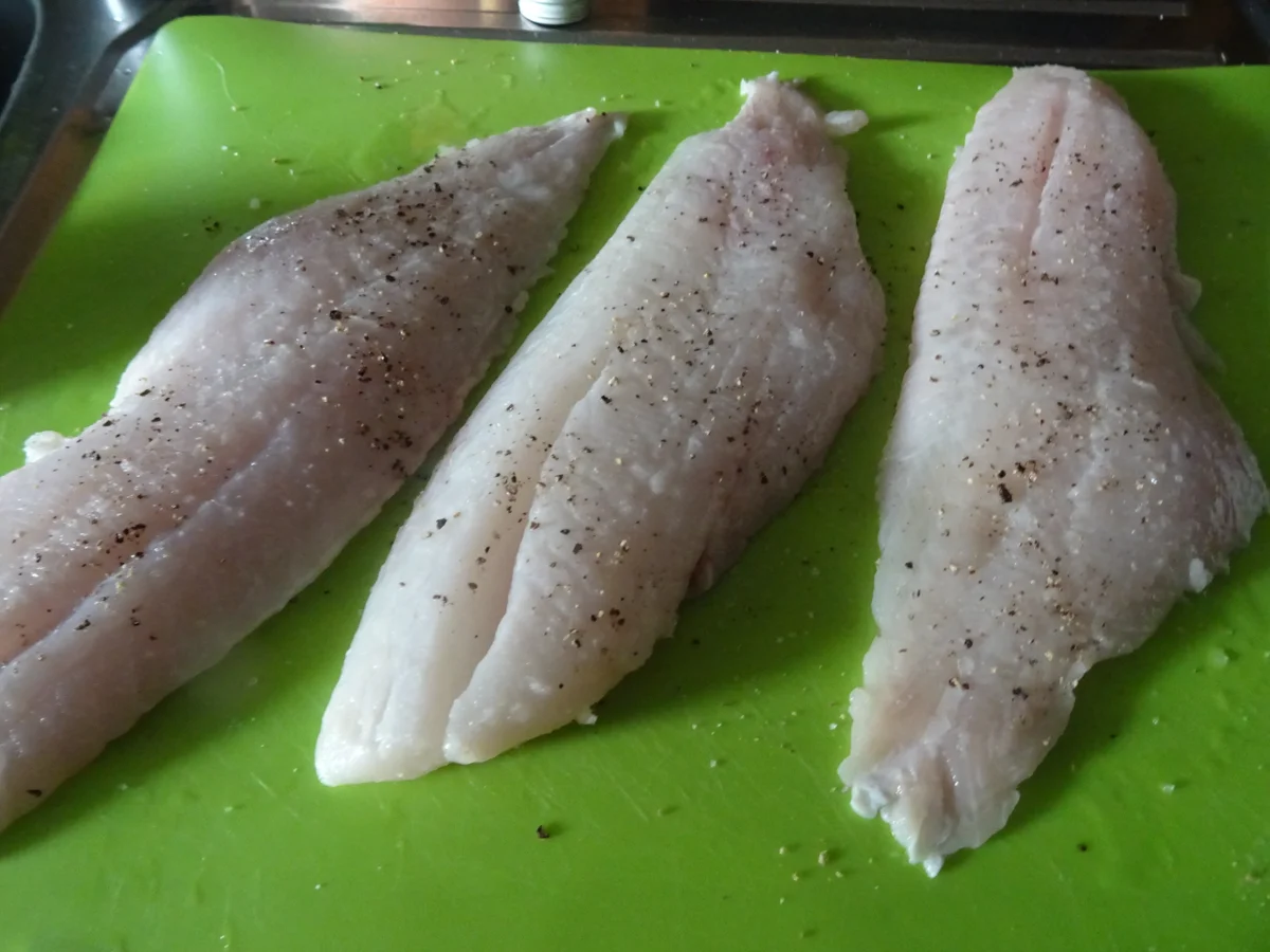 Rotbarschfilet in Schalotten-Weißweinsoße - Rezept - Bild Nr. 9007