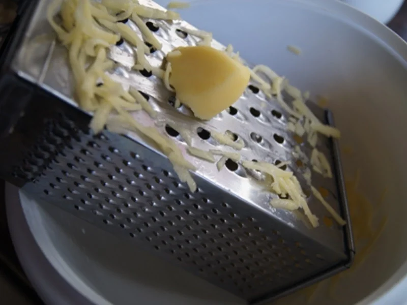 Rezept: Kasseler Nackenbraten mit Weißkraut auf böhmischer Art und Knödel halb und halb Bild Nr. 11 Kasseler Nackenbraten mit Weißkraut auf böhmischer Art und Knödel halb und halb - Rezept - Bild Nr. 11