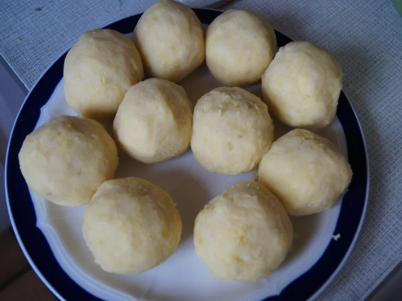 Rezept: Kasseler Nackenbraten mit Weißkraut auf böhmischer Art und Knödel halb und halb Bild Nr. 22 Kasseler Nackenbraten mit Weißkraut auf böhmischer Art und Knödel halb und halb - Rezept - Bild Nr. 22