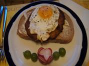 Herzhaftes Bauerbrot mit Reibekuchen und Spiegelei - Rezept - Bild Nr. 2