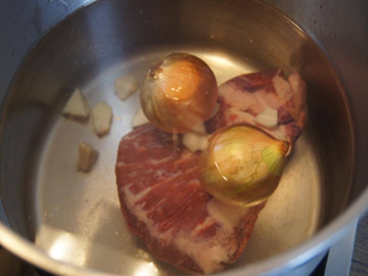 Rindfleischsuppe mit Gemüse, Eierstich und Nudeln - Rezept - Bild Nr. 5