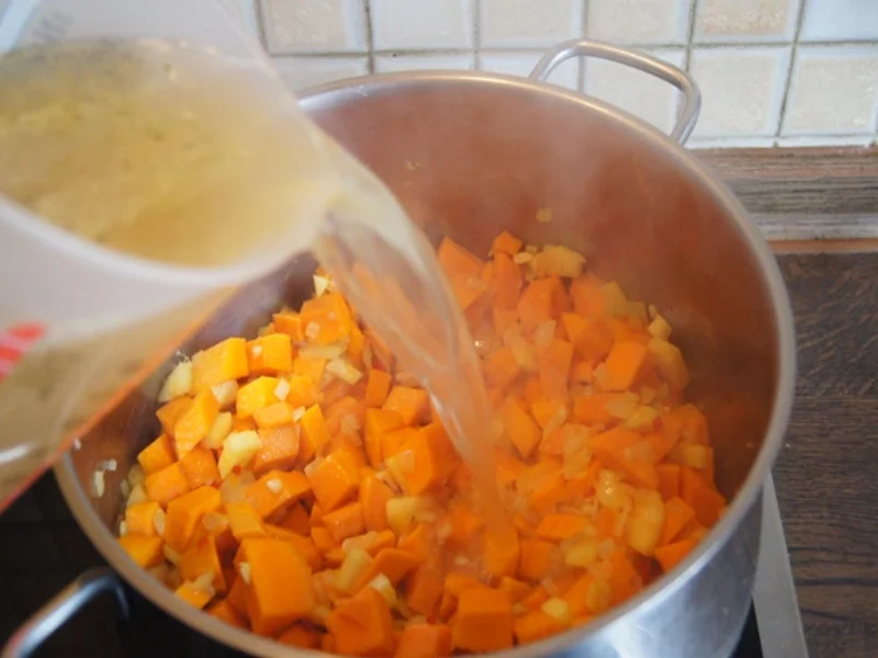 Kürbis-Rote Bete-Suppe mit Einlage - Rezept - Bild Nr. 16