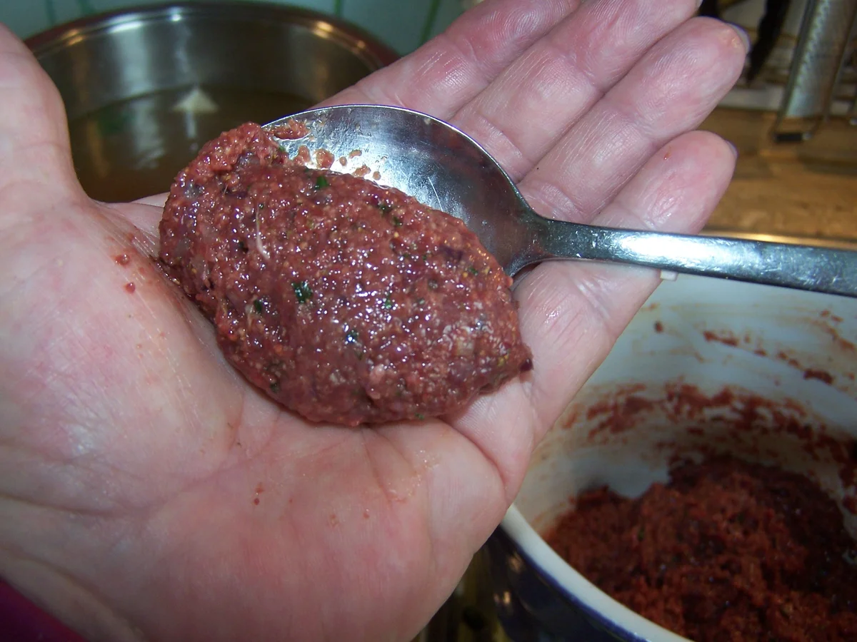 Leberknödel-Nocken und Hack -Bällchen in der Brühe - Rezept - Bild Nr. 8