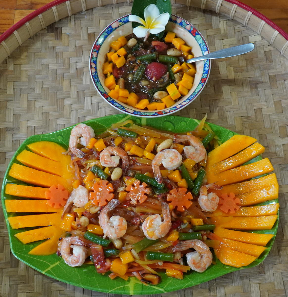 Exotischer Papayasalat mit Mango und Garnelen - Rezept - Bild Nr. 2