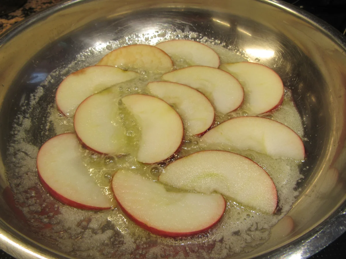 Rezept: Dessert: Quintett vom Apfel Bild Nr. 4 Dessert: Quintett vom Apfel - Rezept - Bild Nr. 4