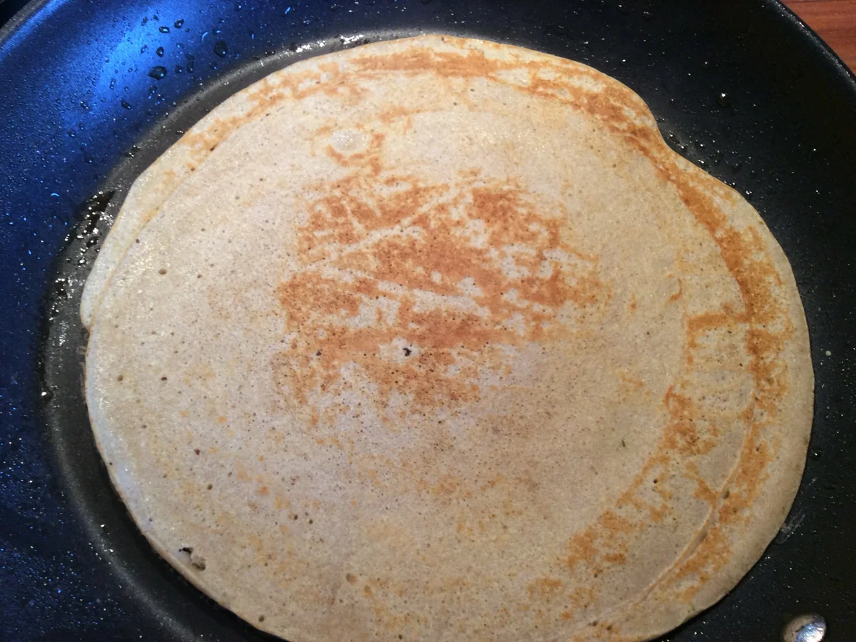 Rezept: Buchweizen-Pfannkuchen mit Gemüseblume Bild Nr. 3 Buchweizen-Pfannkuchen mit Gemüseblume - Rezept - Bild Nr. 3