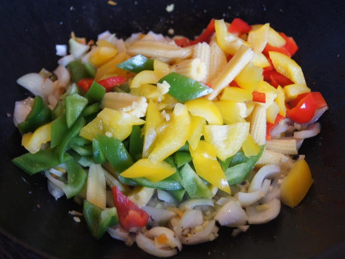 Rindfleisch-Gemüse-Wok mit Mie-Nudeln - Rezept - kochbar.de