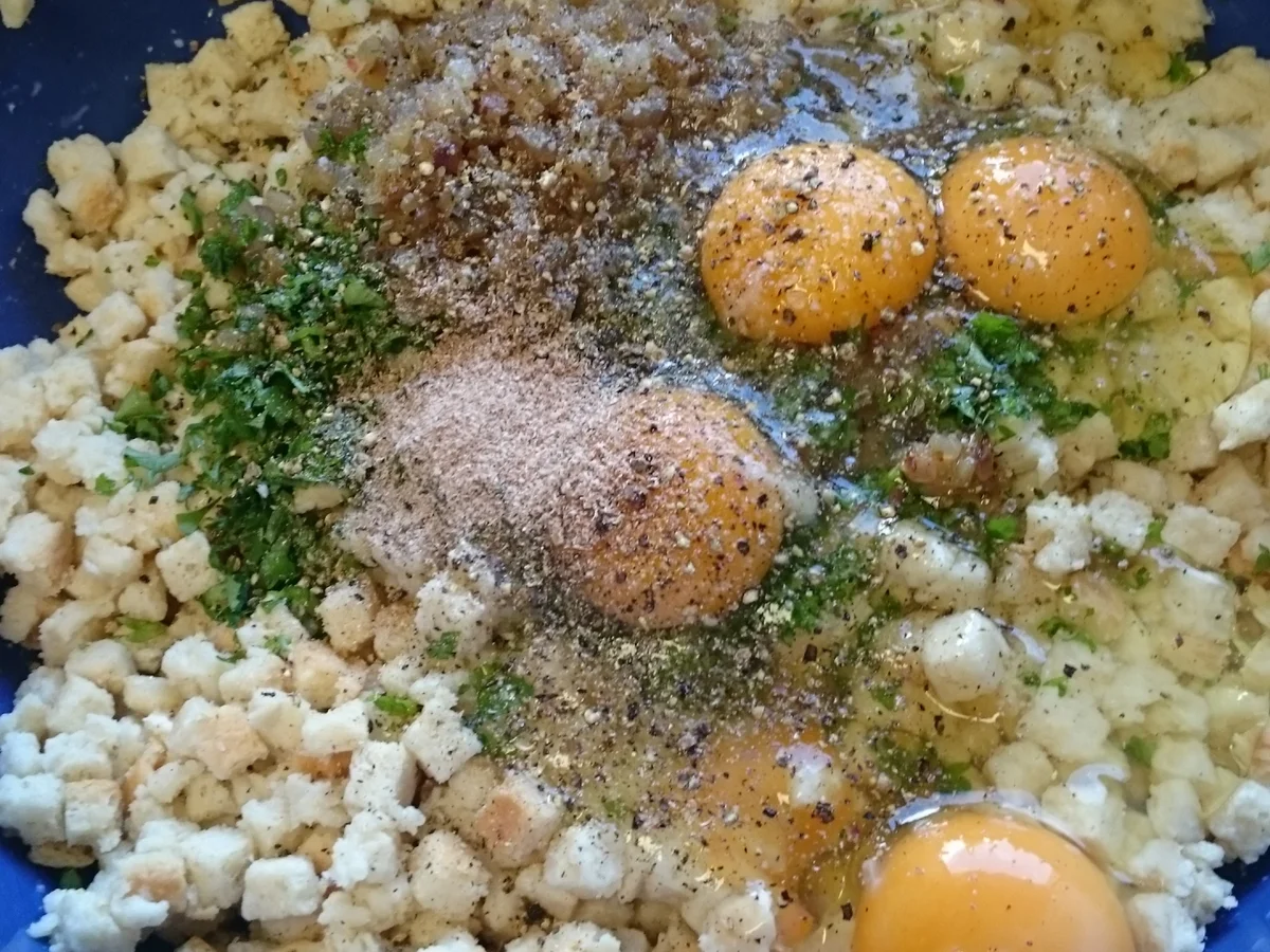 Wildschwein Gulasch mit Semmelknödel - Rezept - Bild Nr. 9038