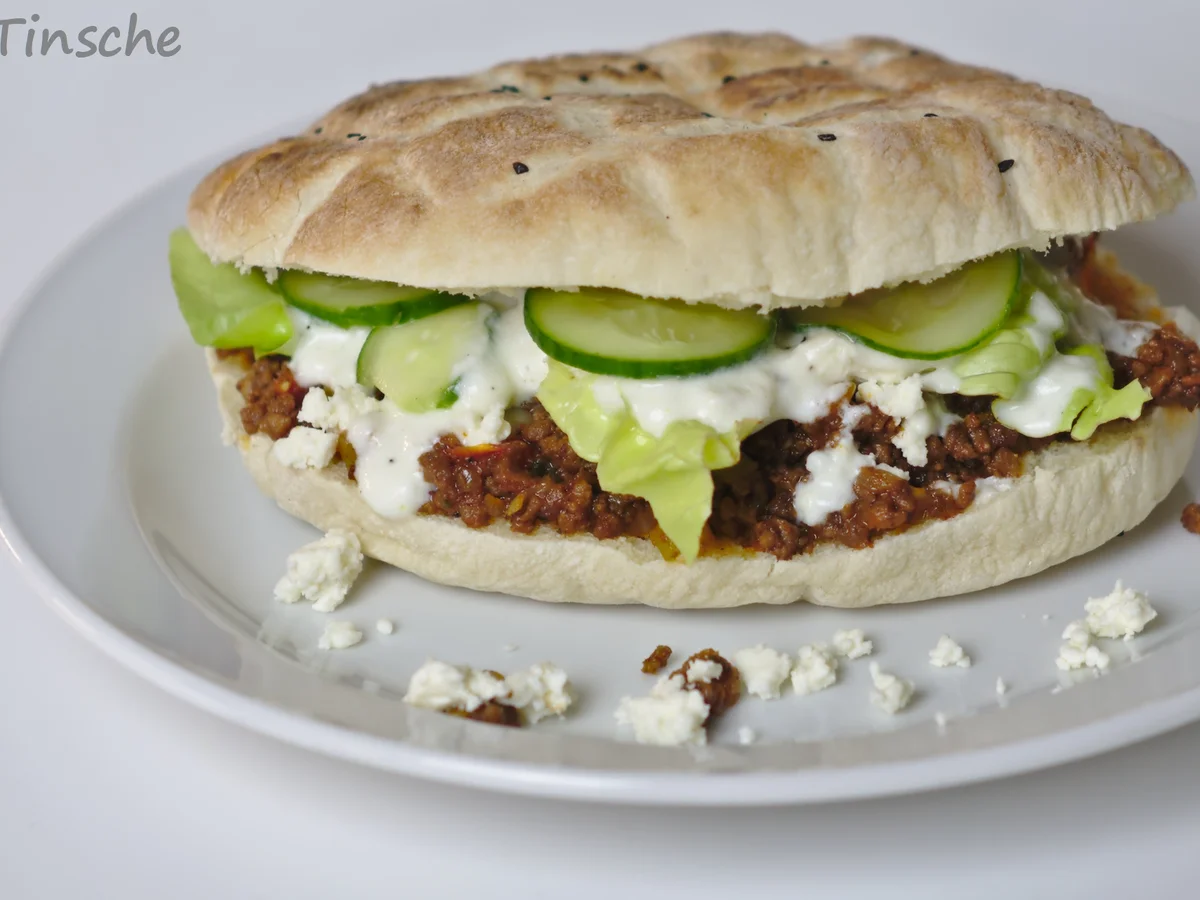 Rezept: Fladenbrot gefüllt mit Hackfleisch Bild Nr. 3 Fladenbrot gefüllt mit Hackfleisch - Rezept - Bild Nr. 3