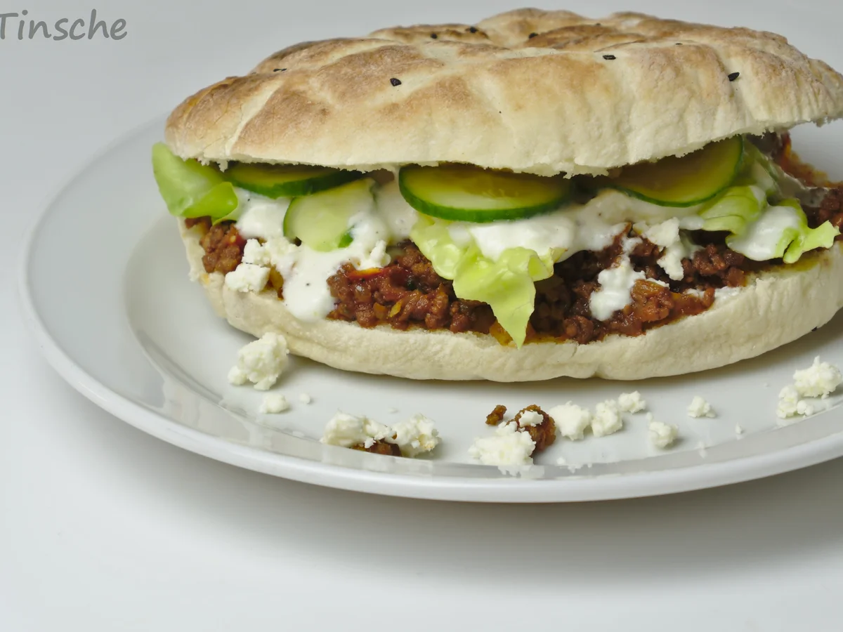 Rezept: Fladenbrot gefüllt mit Hackfleisch Bild Nr. 7 Fladenbrot gefüllt mit Hackfleisch - Rezept - Bild Nr. 7