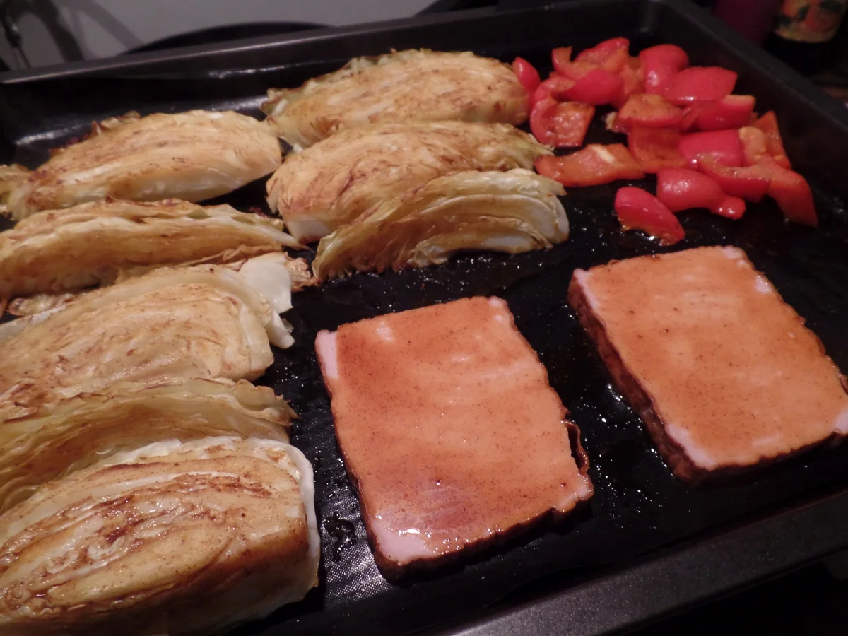 Leberkäse mit Spitzkohl und Paprika on Top mit einem Senf-Dip - Rezept - Bild Nr. 9100