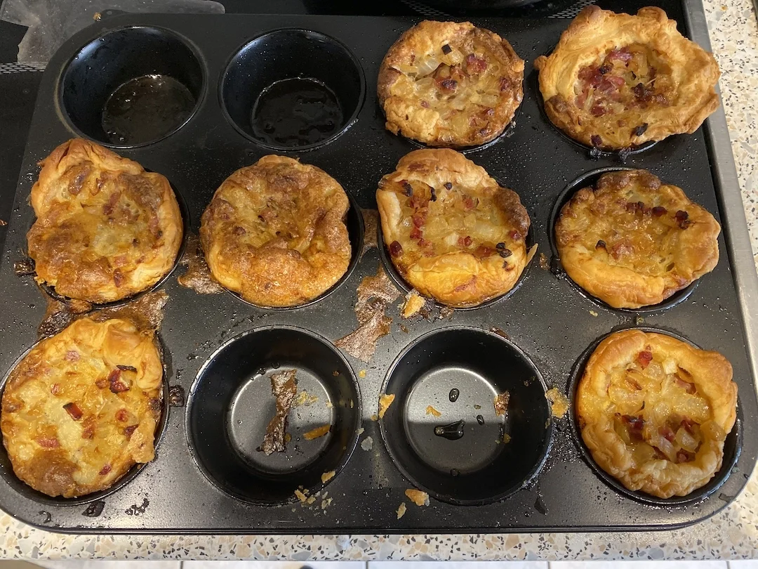 Rezept: Perci's Zwiebelkuchenmuffins Bild Nr. 9106 Perci's Zwiebelkuchenmuffins - Rezept - Bild Nr. 9106