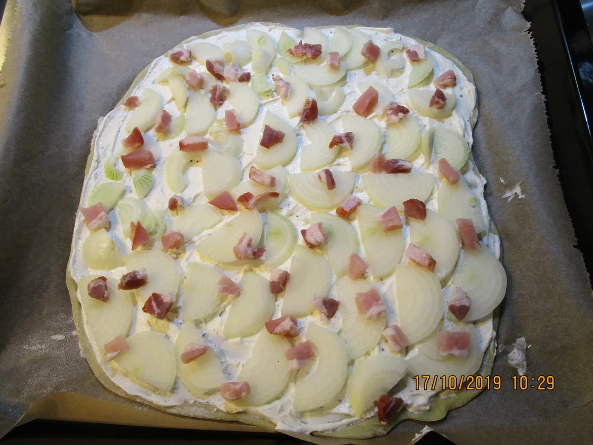 Rezept: Flammkuchen Bild Nr. 3 Flammkuchen - Rezept - Bild Nr. 3