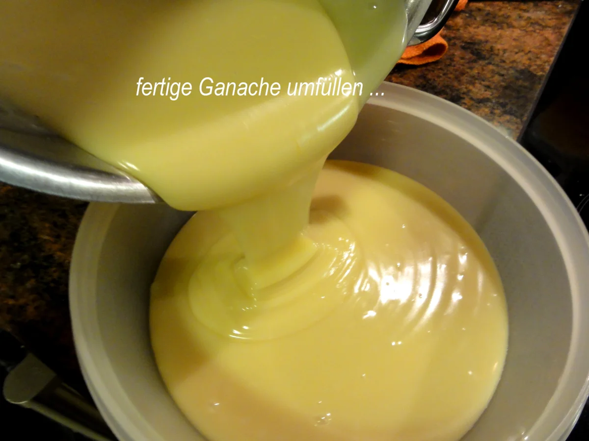 Rezept: Biskuit: HALLOWEEN ~ ORANGEN ~ KÜRBISTORTE = Kochbar Challenge 10.0 (Oktober 2019) Bild Nr. 5 Biskuit: HALLOWEEN ~ ORANGEN ~ KÜRBISTORTE = Kochbar Challenge 10.0 (Oktober 2019) - Rezept - Bild Nr. 5