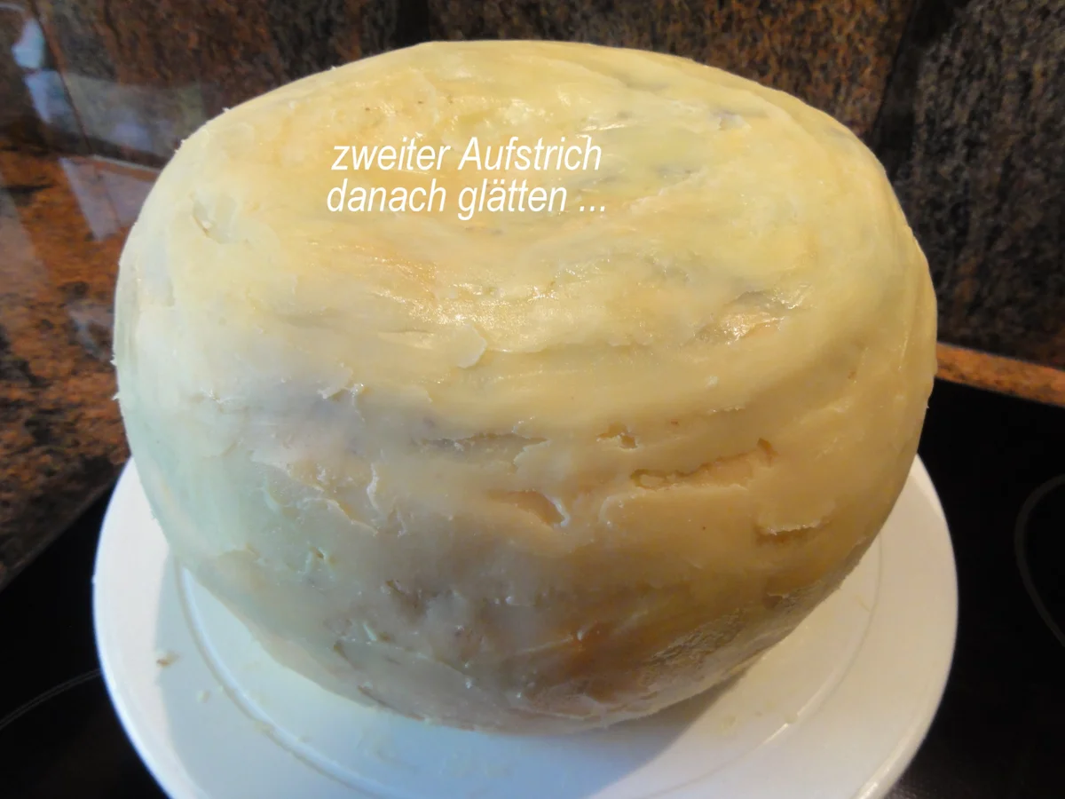 Rezept: Biskuit: HALLOWEEN ~ ORANGEN ~ KÜRBISTORTE = Kochbar Challenge 10.0 (Oktober 2019) Bild Nr. 9 Biskuit: HALLOWEEN ~ ORANGEN ~ KÜRBISTORTE = Kochbar Challenge 10.0 (Oktober 2019) - Rezept - Bild Nr. 9