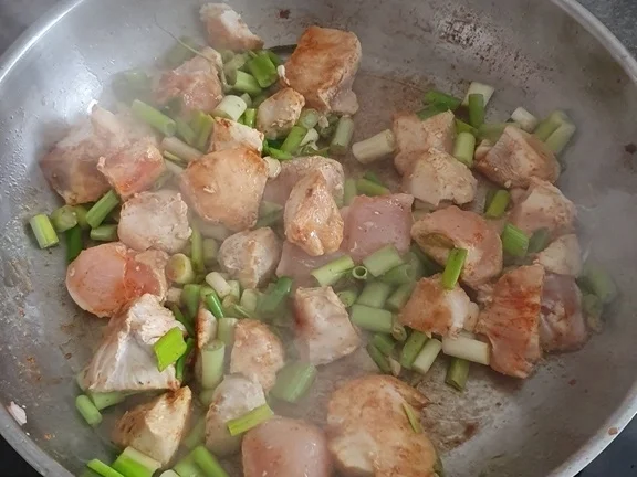 Putengulasch herzhaft und ein bissen Spicy - Rezept - Bild Nr. 2