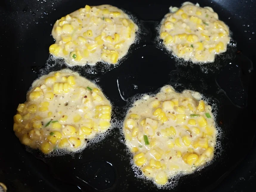 Süße indonesische Maisküchlein – Frikadel Manis - Rezept - Bild Nr. 3